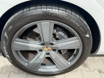 PORSCHE Cayenne E-Hybrid SPORT-PAKET INNO-DRIVE HUD CHRO