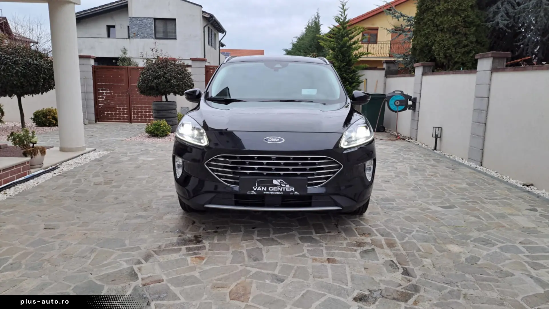 FORD KUGA TITANIUM X AWD