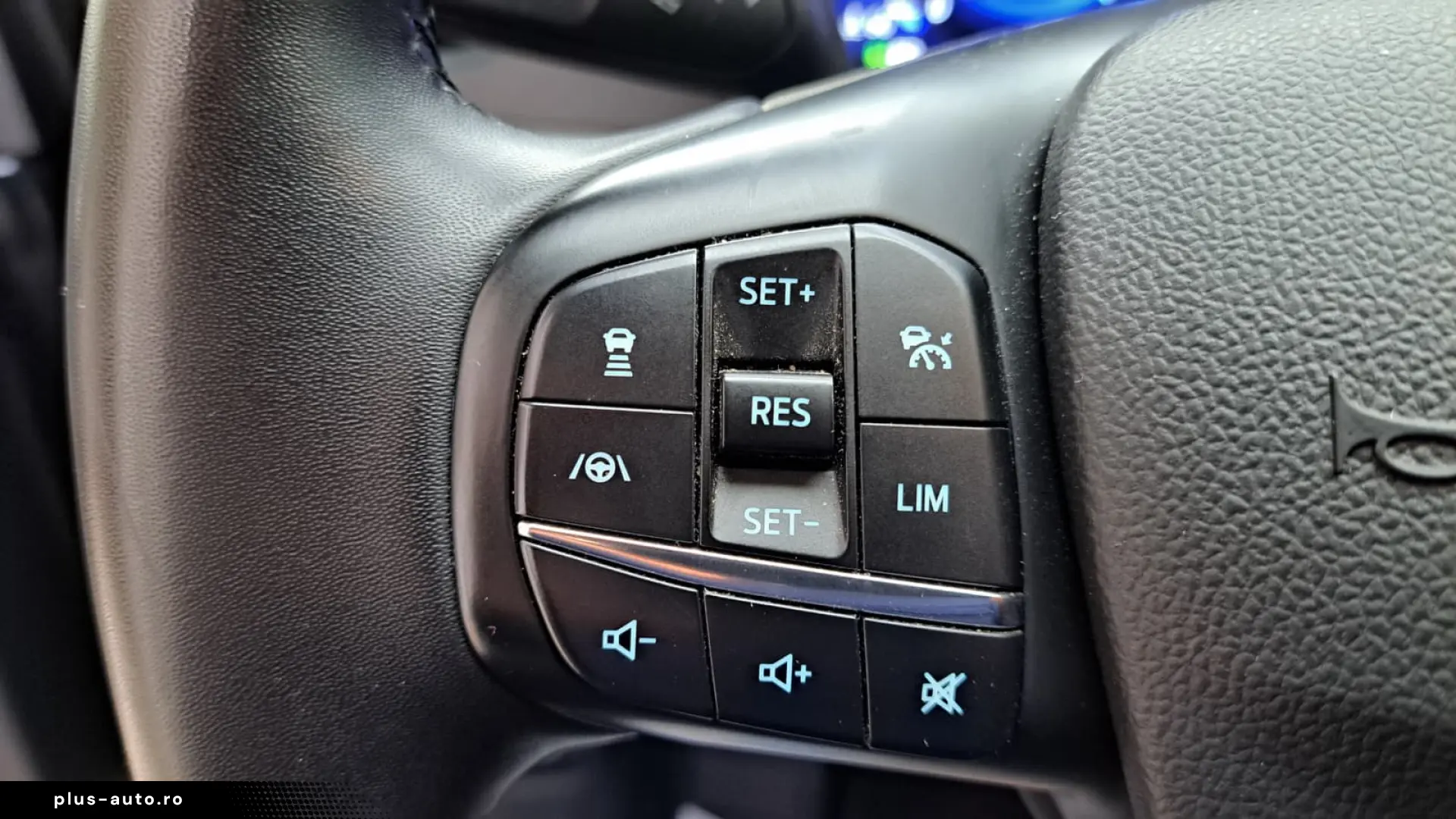 FORD KUGA TITANIUM X AWD