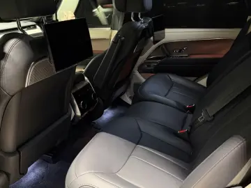 LAND ROVER Range Rover Autobiography