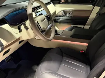 LAND ROVER Range Rover Autobiography