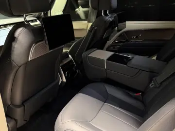 LAND ROVER Range Rover Autobiography