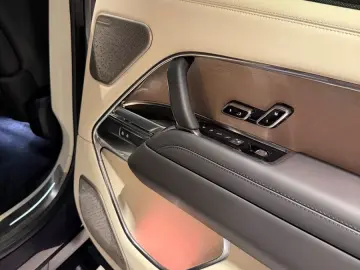 LAND ROVER Range Rover Autobiography