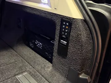 LAND ROVER Range Rover Autobiography