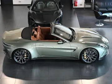 ASTON MARTIN V8 Vantage Roadster California Sage UPE…