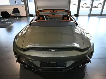ASTON MARTIN V8 Vantage Roadster California Sage UPE…