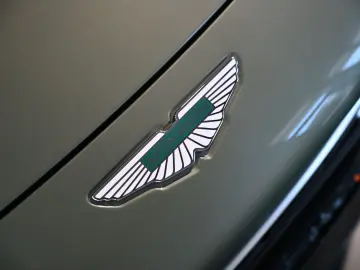 ASTON MARTIN V8 Vantage Roadster California Sage UPE…