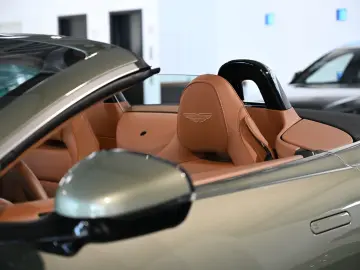 ASTON MARTIN V8 Vantage Roadster California Sage UPE…