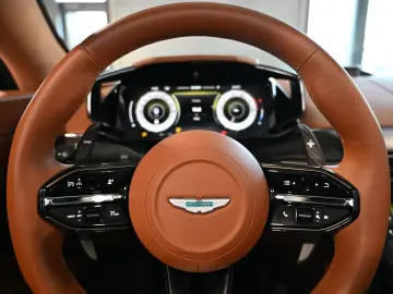 ASTON MARTIN V8 Vantage Roadster California Sage UPE…