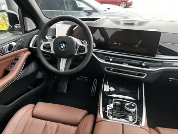 BMW X7 xDrive40d M Sport Pro  - LIVRARE RAPIDA!