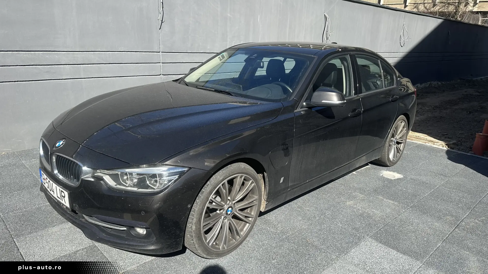 BMW 330