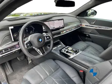 BMW 740d xDrive M Sport Massagesitze Pano Sthzg.