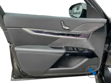 BMW 740d xDrive M Sport Massagesitze Pano Sthzg.