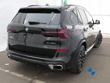 BMW X5 xDrive30d M Sport 21  AKH Pano Sitzbelüft H K