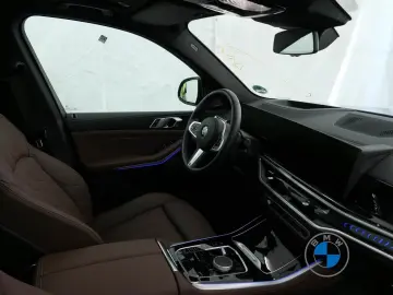 BMW X5 xDrive30d M Sport 21  AKH Pano Sitzbelüft H K