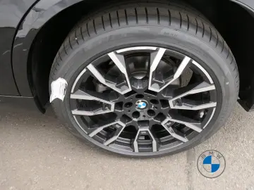 BMW X5 xDrive30d M Sport 21  AKH Pano Sitzbelüft H K