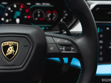 Lamborghini Urus SE AD-PERSONAM MY2025