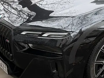 BMW M760e xDrive