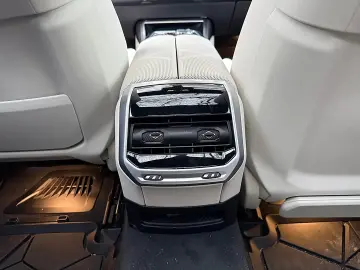 BMW M760e xDrive