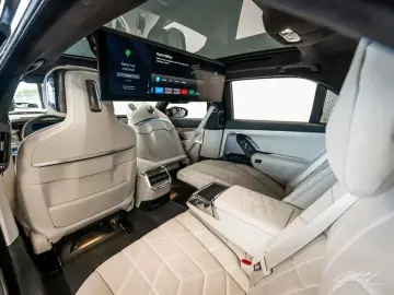 BMW M760e xDrive LUFT PANO