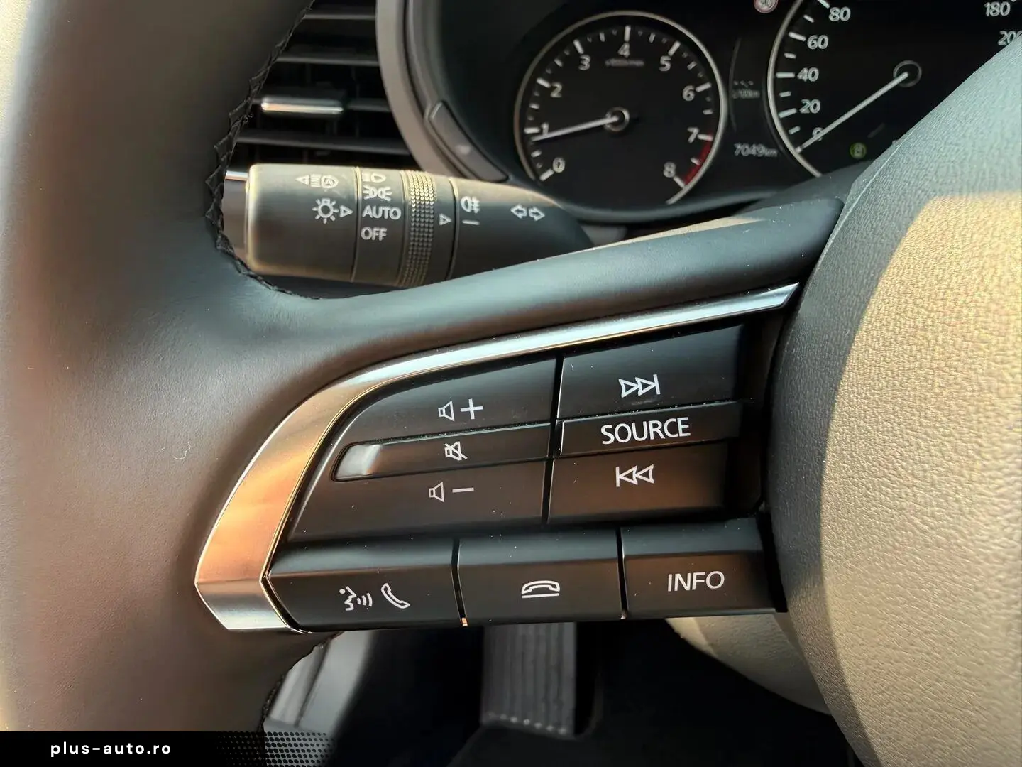 Mazda3 4SN 2.0L e-SKYACTIV X 186ps 6AT Fwd Centre-Line