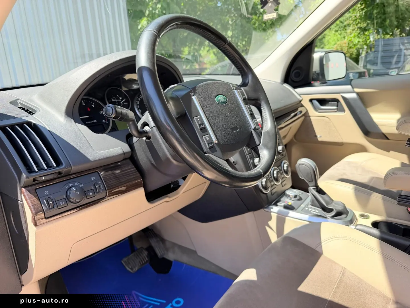 Land-Rover Freelander