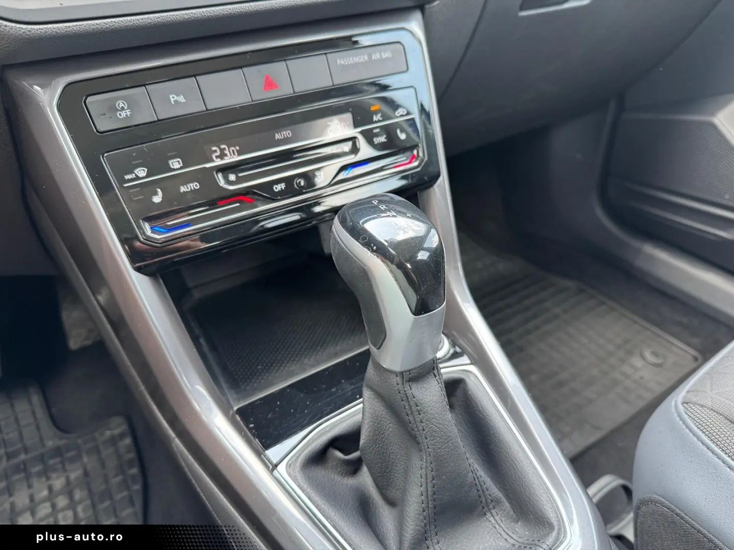 VOLKSWAGEN T-Cross 2022 — imagine 10
