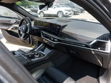 BMW X6 M60i xDrive
