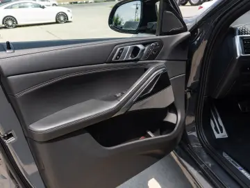 BMW X6 M60i xDrive