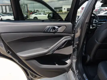 BMW X6 M60i xDrive