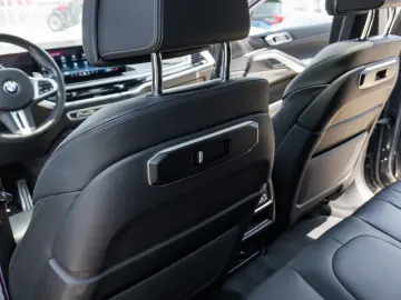 BMW X6 M60i xDrive