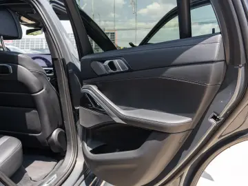 BMW X6 M60i xDrive