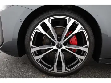 AUDI A5 Limousine TFSI e quattro S line AHK B&O HUD