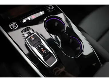 AUDI A5 Limousine TFSI e quattro S line AHK B&O HUD