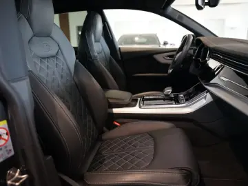 AUDI Q8 50 TDI quattro   S line   Pano   B&O   Matrix