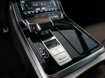 AUDI Q8 50 TDI quattro   S line   Pano   B&O   Matrix