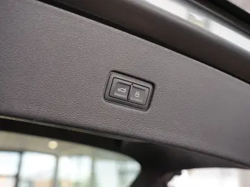 AUDI Q8 50 TDI quattro   S line   Pano   B&O   Matrix
