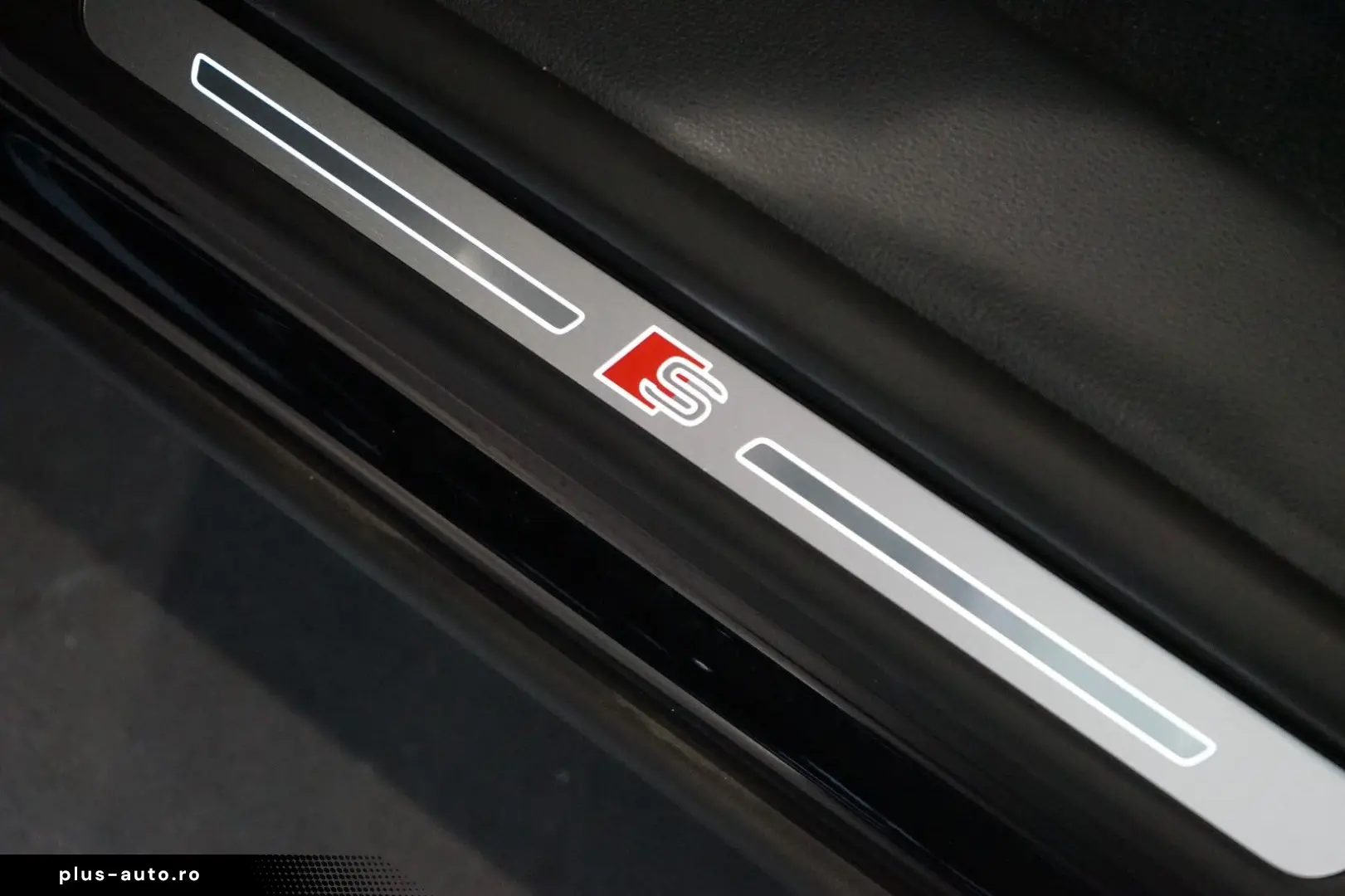 AUDI Q8 50 TDI quattro   S line   Pano   B&O   Matrix