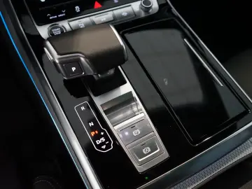 AUDI Q8 50 TDI quattro   S line   Pano   B&O   Matrix