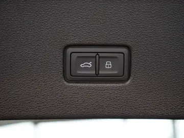 AUDI Q8 50 TDI quattro   S line   Pano   B&O   Matrix