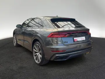 AUDI Q8 50 TDI quattro tiptr. S line Matrix Standhzg