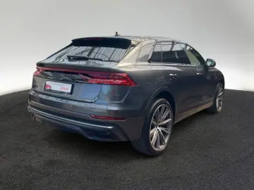 AUDI Q8 50 TDI quattro tiptr. S line Matrix Standhzg