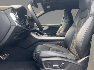 AUDI Q8 50 TDI quattro tiptr. S line Matrix Standhzg
