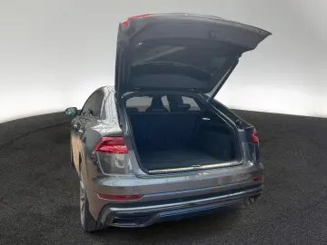AUDI Q8 50 TDI quattro tiptr. S line Matrix Standhzg