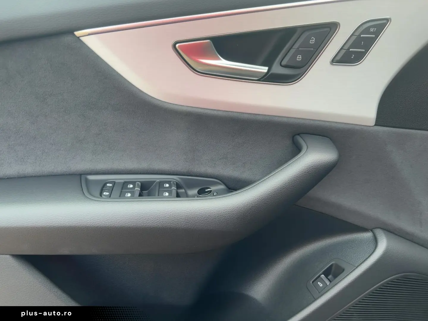 AUDI Q8 50 TDI quattro tiptr. S line Matrix Standhzg