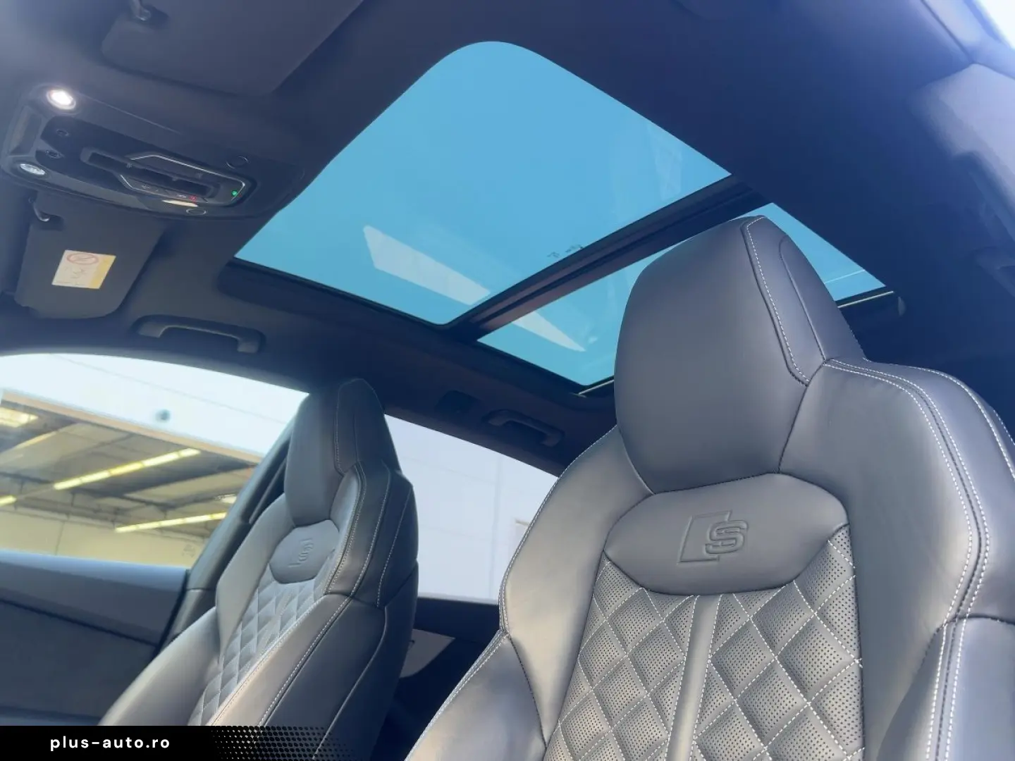 AUDI Q8 50 TDI quattro tiptr. S line Matrix Standhzg
