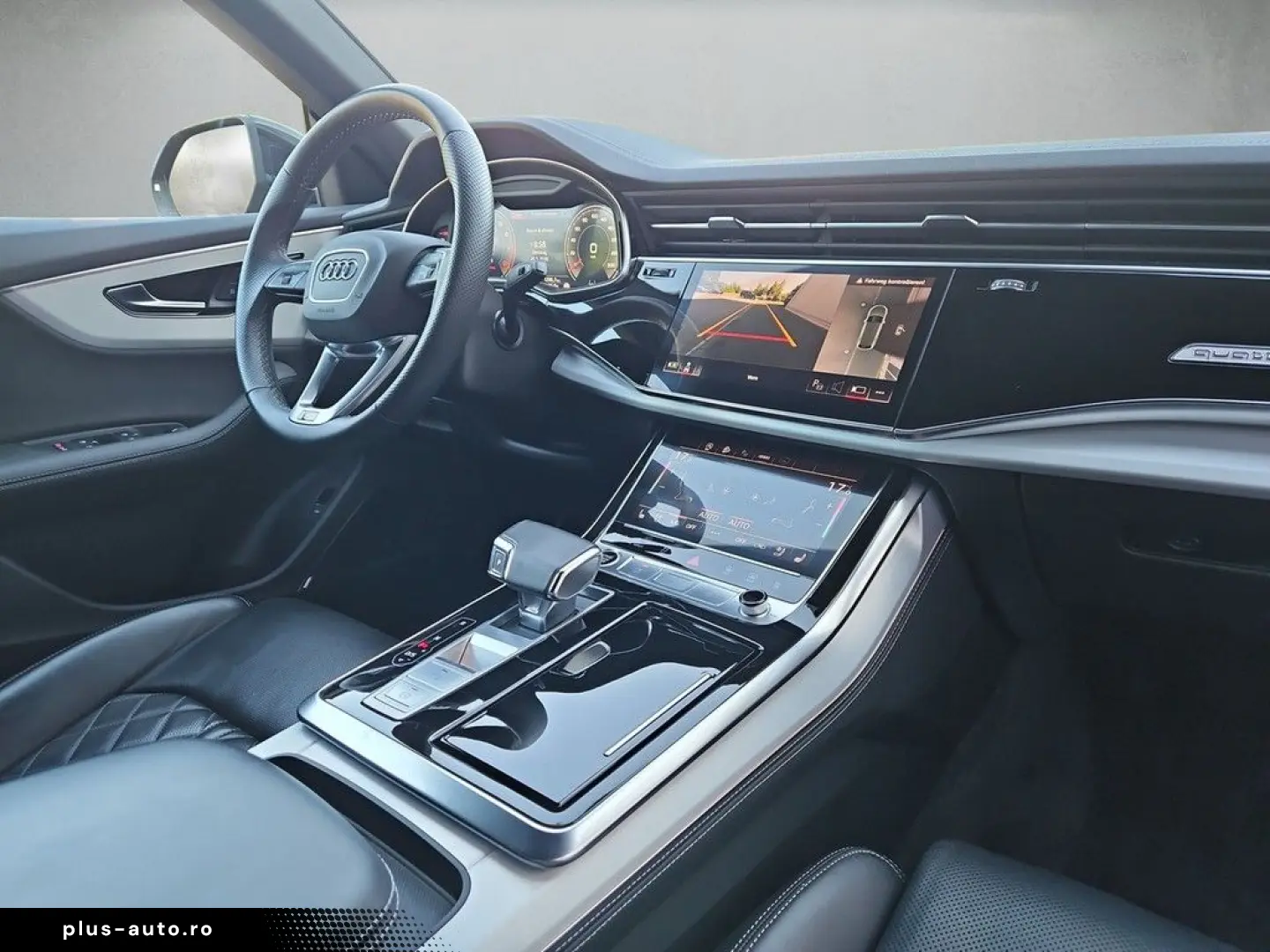 AUDI Q8 55 TFSI quattro tiptronic  S line Pano AHK