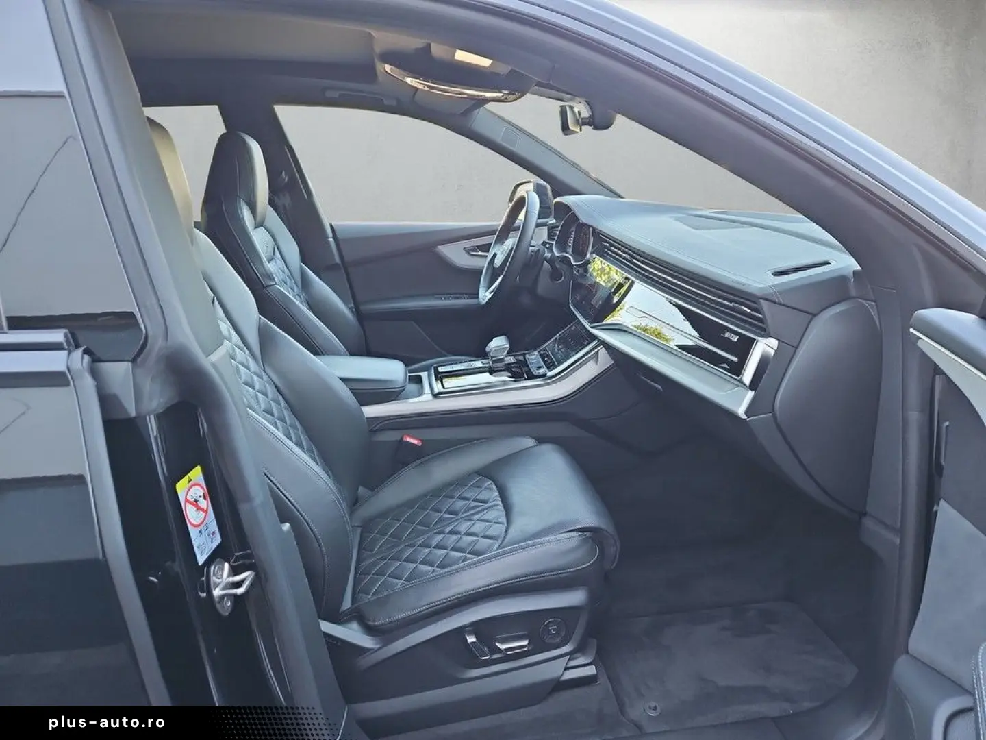 AUDI Q8 55 TFSI quattro tiptronic  S line Pano AHK