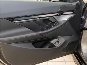 BMW i5 40eDriveMSport AHK Navi LED HUD 360Kamera SHZ