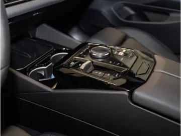 BMW i5 40eDriveMSport AHK Navi LED HUD 360Kamera SHZ